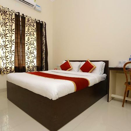 Oyo 9118 Saravana Inn 트리반드룸 외부 사진